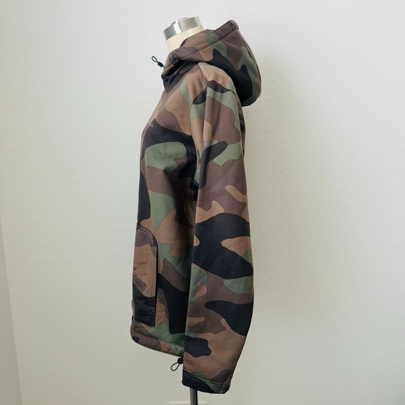 Columbia Camouflage Hoodie Sweater - Picture 2 of 8